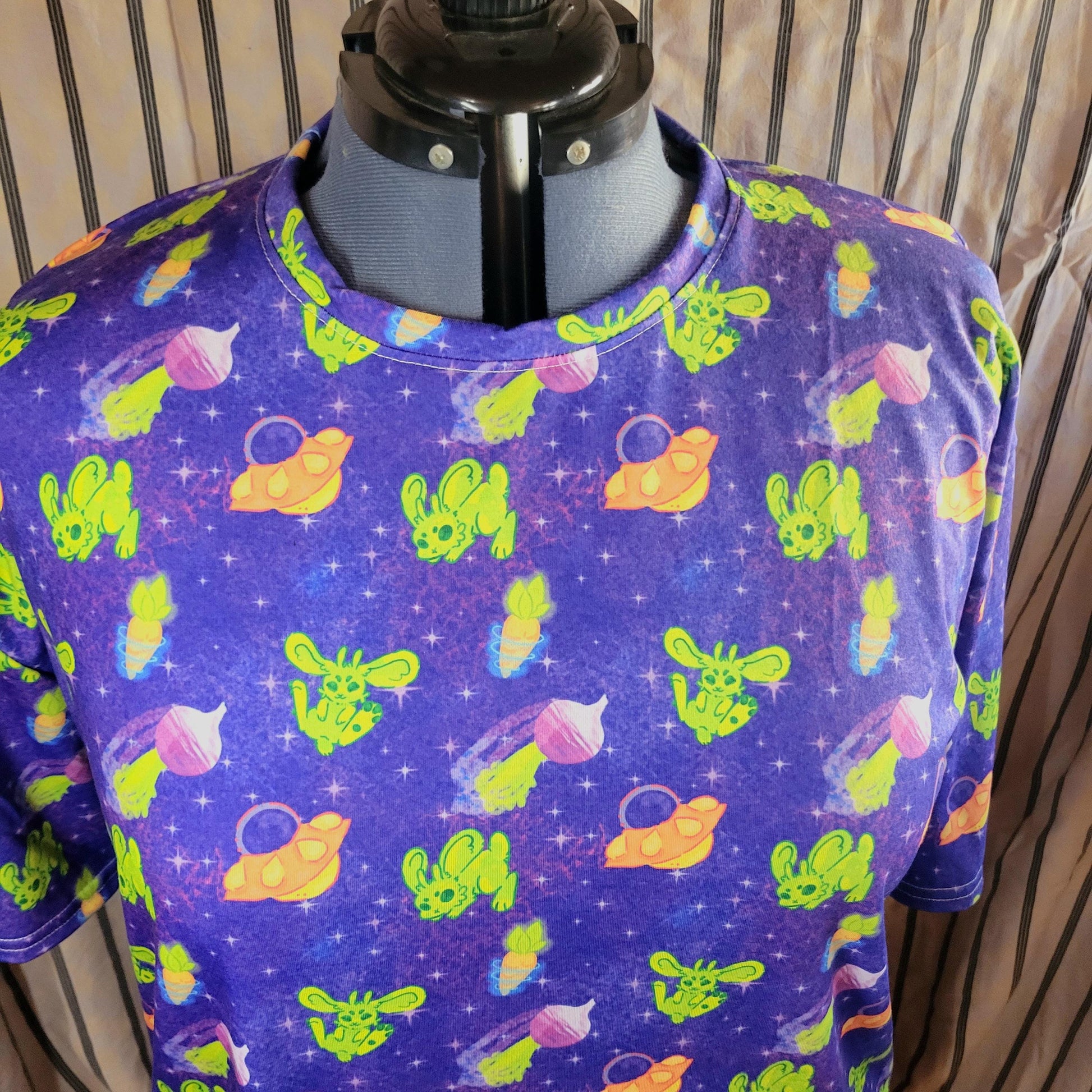 Alien Bunny Short Sleeve T-Shirt - Pergerine Rabbit!!