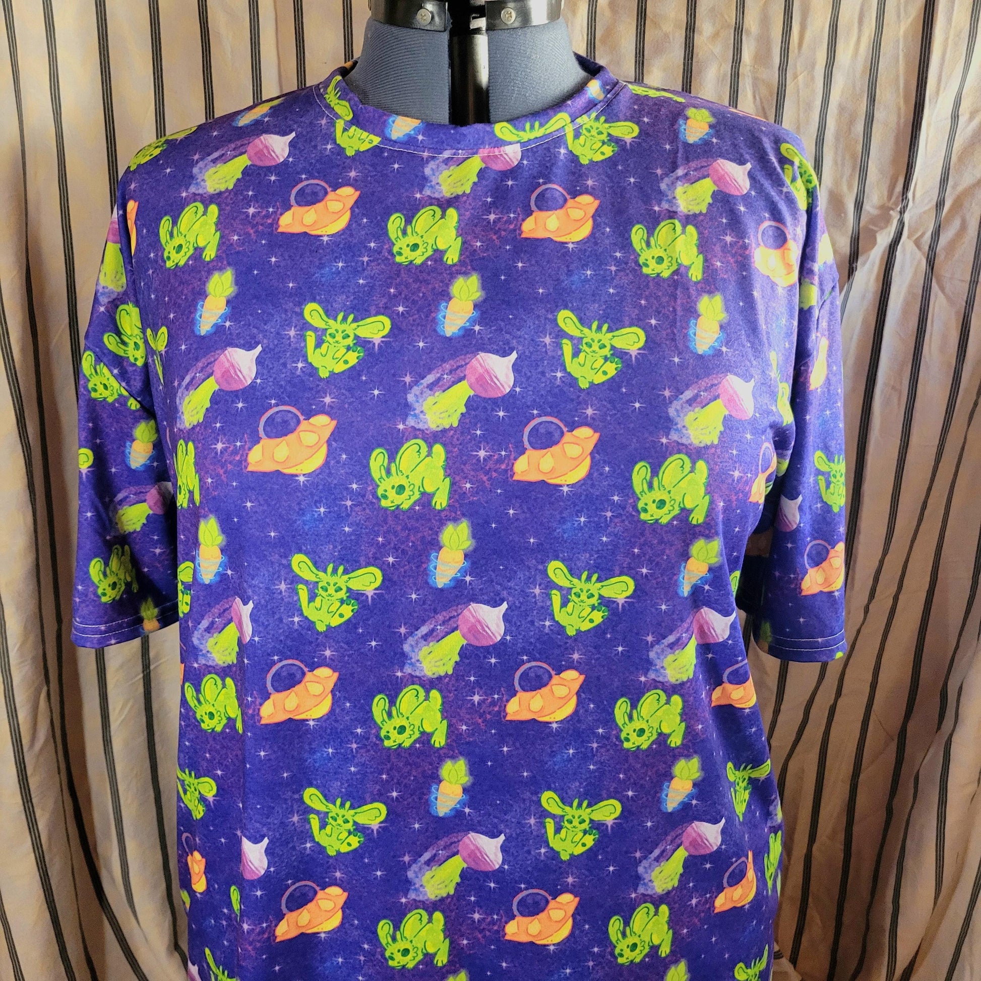Alien Bunny Short Sleeve T-Shirt - Pergerine Rabbit!!