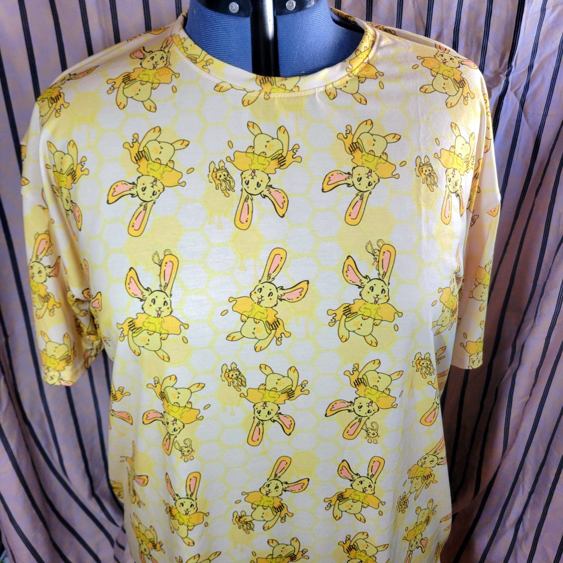 Honey Bunny Short Sleeve T-Shirt - Pergerine Rabbit!!