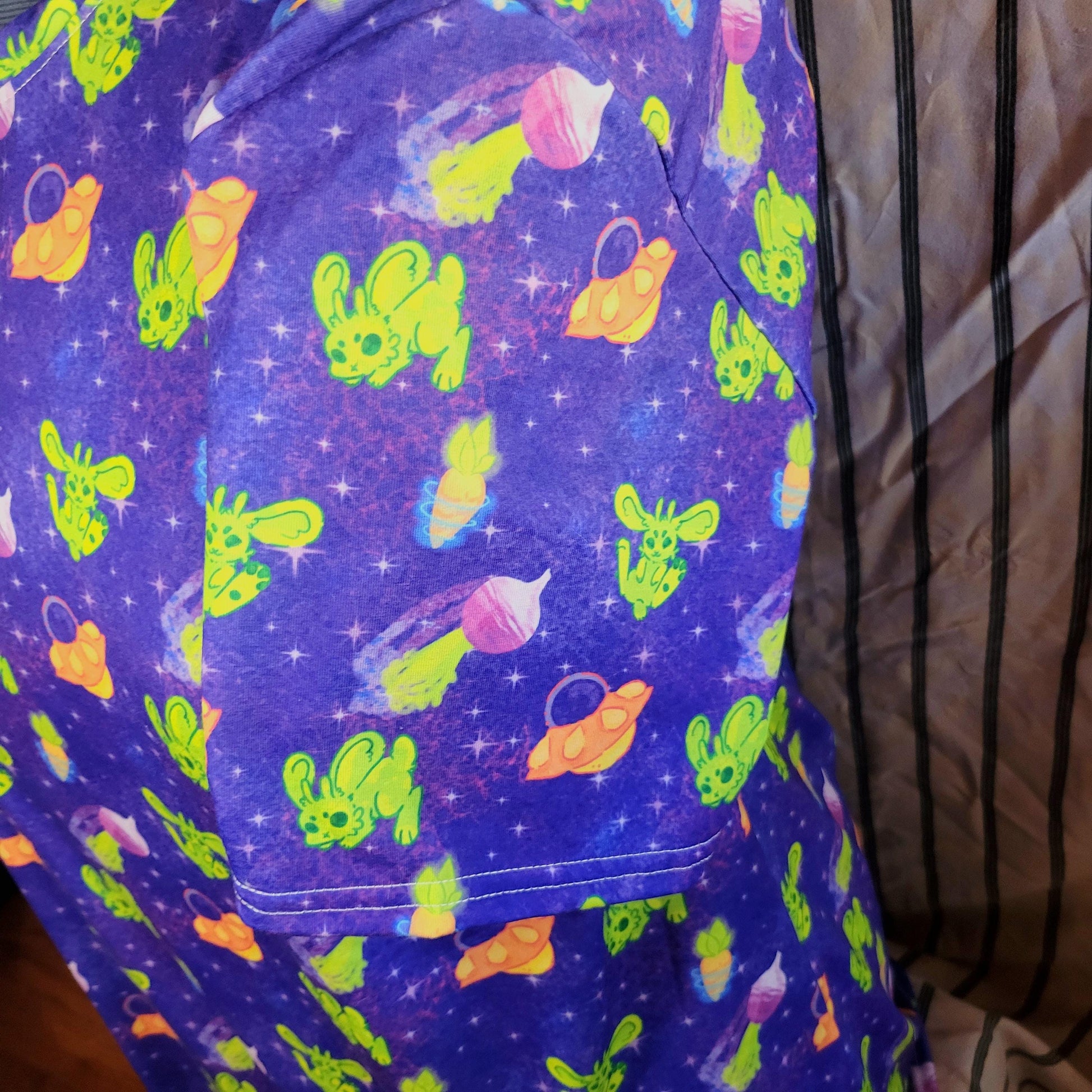 Alien Bunny Short Sleeve T-Shirt - Pergerine Rabbit!!